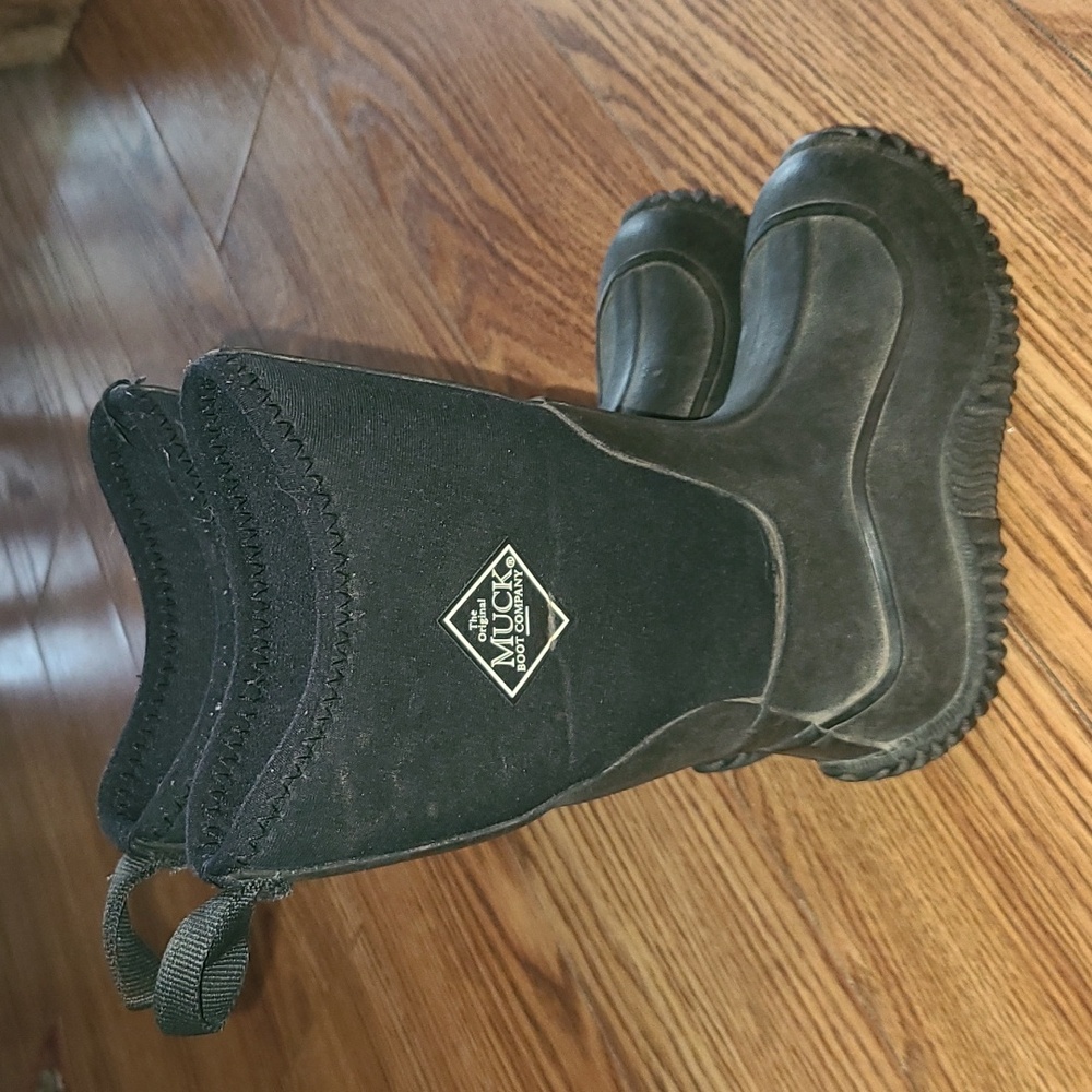 Muck boots